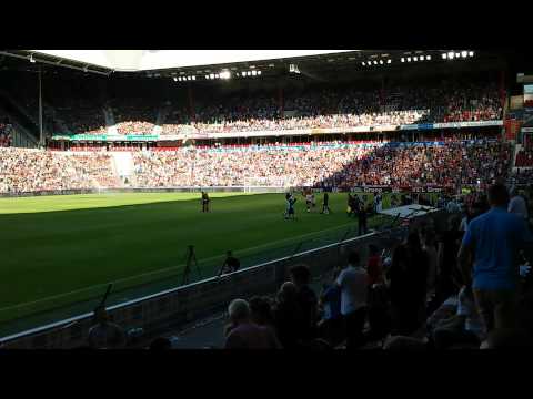 Opkomst spelers PSV - FC Eindhoven - 21-07-2015