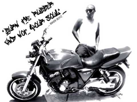 Da Cush Tazomy atramin'ny Fameriny