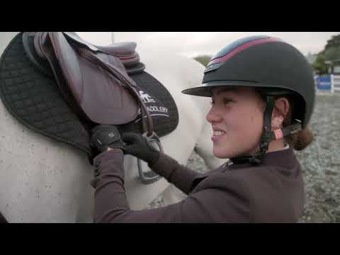 Young Riders S02 E05 A Two Show Day