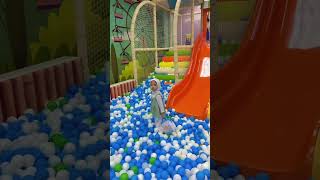 Download lagu BERMAIN DI DALAM MALL BARENG KAISHA || #shorts #bermain mp3