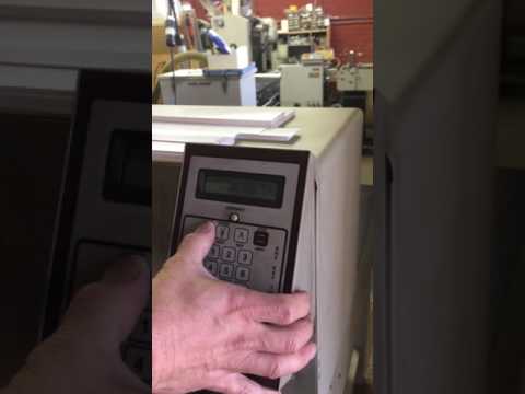 IMG 3785​Martin Yale PL 265 (PL 2650) - 26 Inch Programmable Electric Paper Cutter