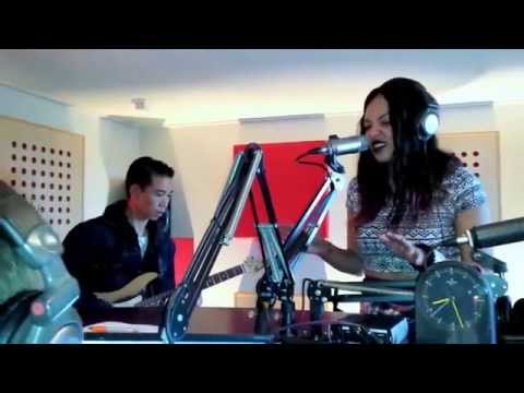 Jaskelis - Stranger ( Live at ZFM Radio )