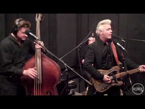 Dale Watson "My Baby Makes Me Gravy" Live at KDHX 1/23/2011 (HD)
