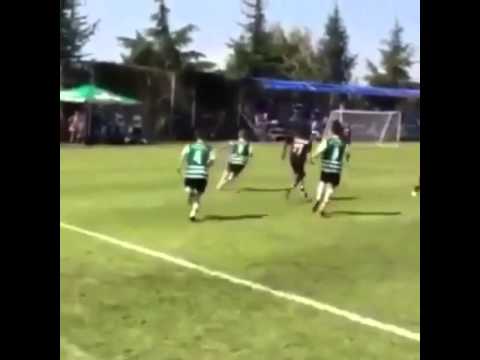 Besiktas Youth Player Scores an Amazing Goal