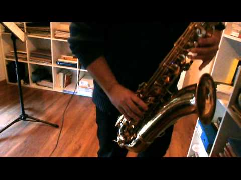 Unos cuantos bocinazos.