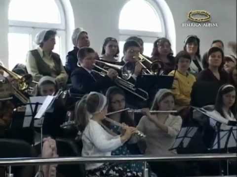 Corul si fanfara bisericii - Zace-n rece mormant (Biserica Penticostala Albini Cluj)
