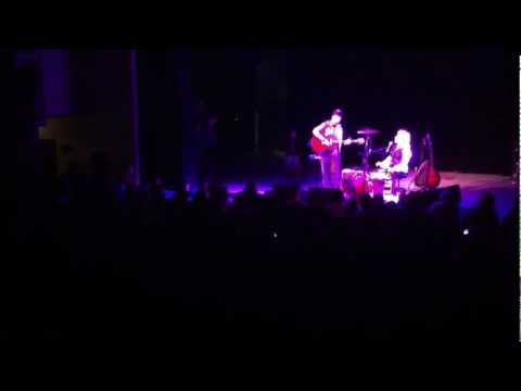Build Around Your Heart A Wall - Shovels And Rope