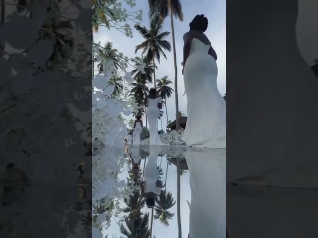 Vídeo relacionado con Diamday 4 pares de pendientes colgantes con clip para mujer, con diamantes de imitación, con flecos, alas de ángel, brillantes, para novias, damas de honor, bodas, bailes, joyas, no perforados