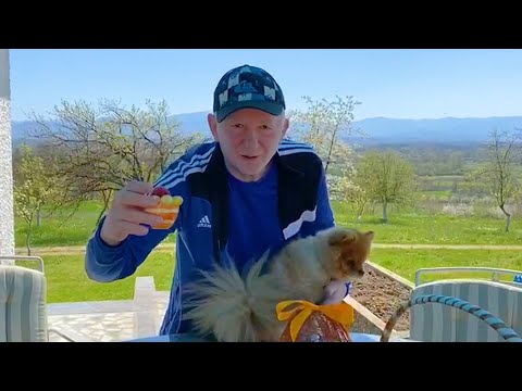 Miša Mijatović za Uskrs na selu na okupu sa porodicom