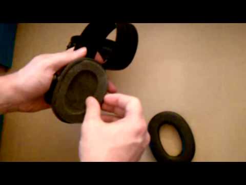 Peltor Tactical 6S Battery Insertion