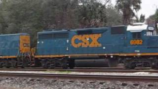 preview picture of video 'CSX  GP-40-2  with Roadslug idles in Wildwood Florida Yard 2-13-2010'