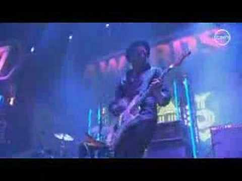 Sneaky Sound System - Pictures, I Love It, UFO (medley) (Live at the 2007 ARIA Awards)