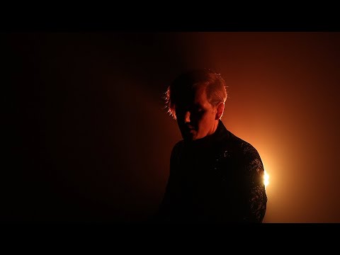 2B - Vzemi me (official video)