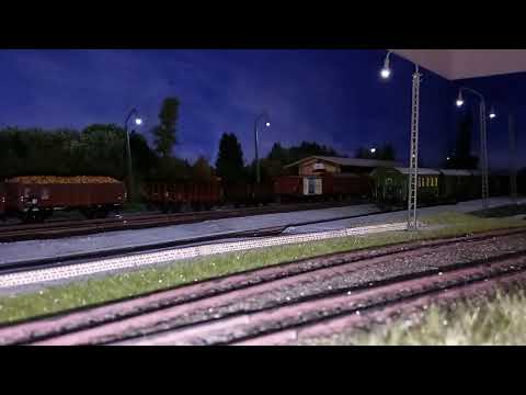 BR 24 mit 4 Plattform- und einem Gepäckwagen aus Kaldenkirchen