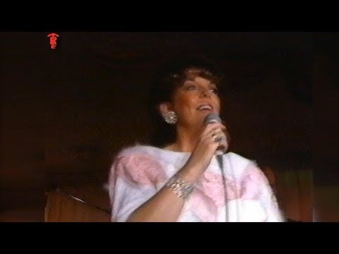 Susan McCann | A Mothers Loves A Blessing