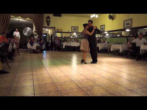 nicole y daniel llorar por una mujer