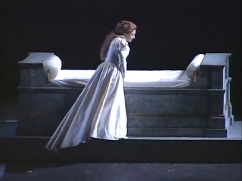 Mariella Devia - Oh quante volte, oh quante - I Capuleti e i Montecchi - Bellini - 2002