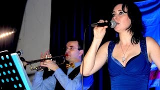 Video Ava Chrtková zpívá Svítá a Klobouk ve křoví Jaroslava Ježka s ka