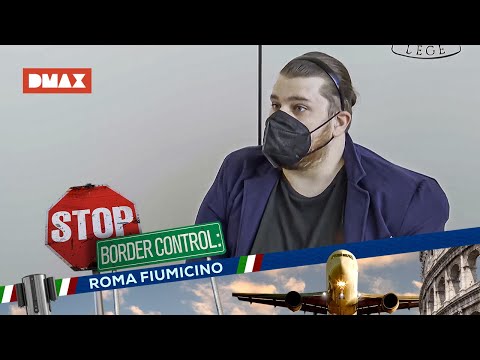 An obviously agitated young man is caught with cocaine in his jacket | Stop Border Control