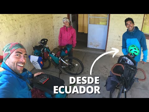 Encontramos un CICLOVIAJERO en un Salón de MEVIR | Vuelta al Uruguay en Bicicleta