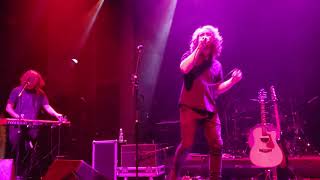 The Moth &amp; The Flame - "Beautiful Couch" [LIVE]