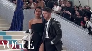 Priyanka Chopra & Nick Jonas Stun on the Met Gala Carpet