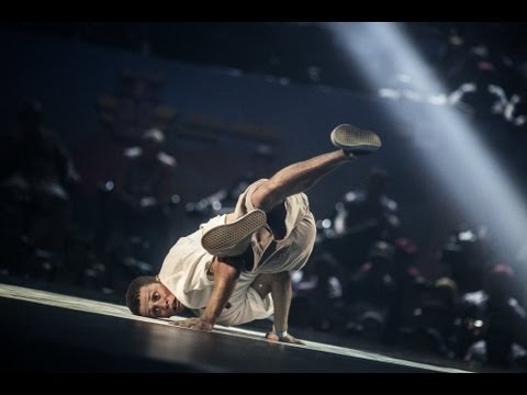 Mounir vs Klesio - Quarter Final - Red Bull BC One Rio de Janeiro 2012