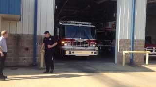 preview picture of video 'New Shreveport Fire Engine 20 Responding'