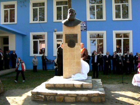 Vultureni 12.10.08 - Av. Alexandru Bohatiel