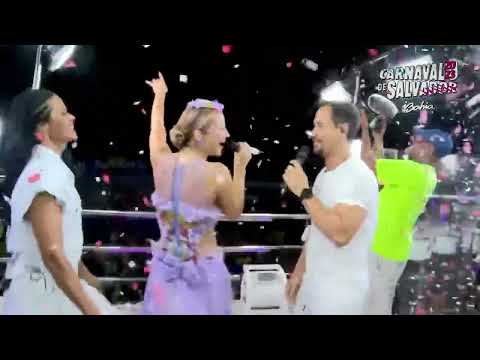 Claudia Leitte canta "Exttravasa" no último dia do Carnaval de Salvador 2023