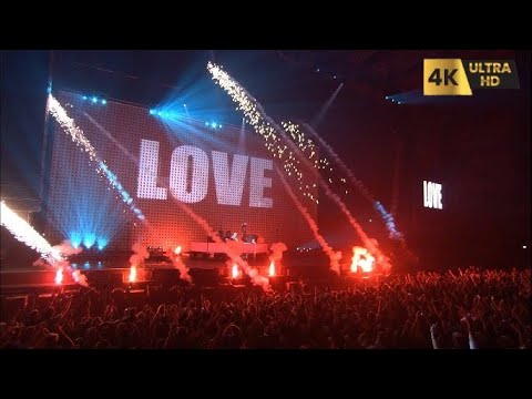 Tiesto feat. BT - Love Comes Again (Tiesto live at Copenhagen, Denmark, 2007) [4K]