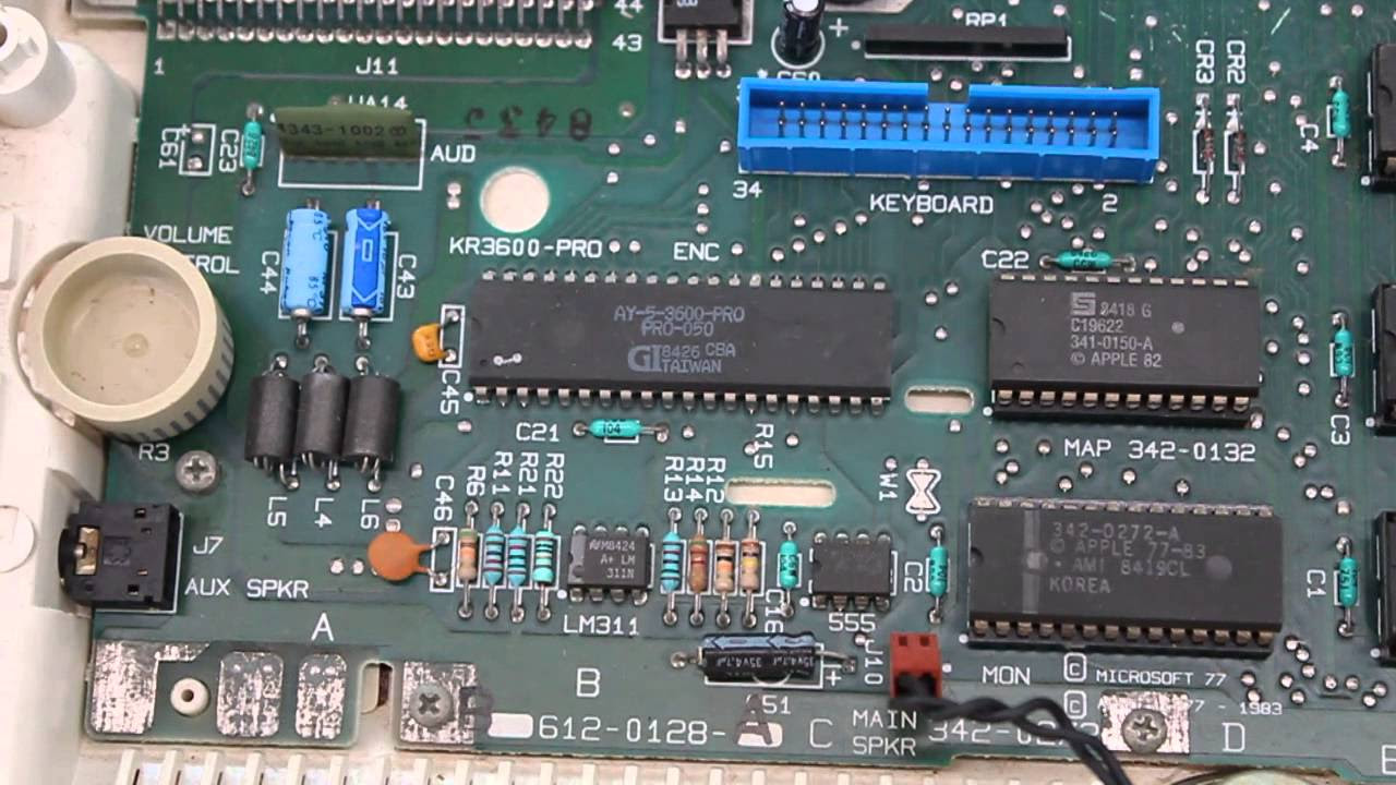 Apple IIc Internal Quick Look