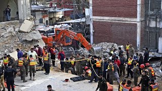 Terroranschlag in einer Moschee im pakistanischen Peschawar: Etwa hundert Tote, anderthalbhundert Verletzte