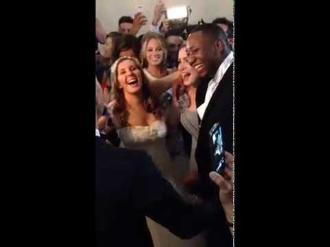 ORIGINAL: Gary Barlow surprises fan on wedding day #getgary2louswedding #gotgary2louswedding