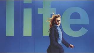 💽 Never Never Love - Simply Red