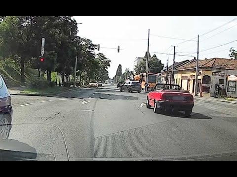 Rekordot döntött. 4 piroson hajtott át 6 percen belül