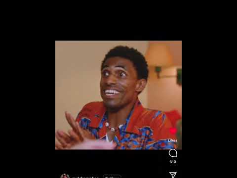 Genaro con la gringa 😅😂.