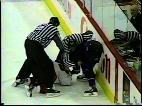 Kelly Buchberger vs Jeff Cowan