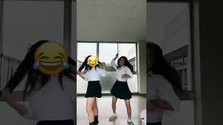 【tiktok】青春は最高だね#tiktok #美女 #乳首 #おっぱい #谷間 #えろい #ポロリ