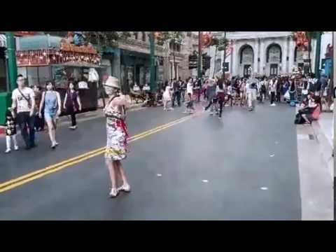 Pako Yoda i Przyjaciele ,,Mamusia Pakusia, ,,Singapur Universal, poczuć się znowu jak dziewczynka,,