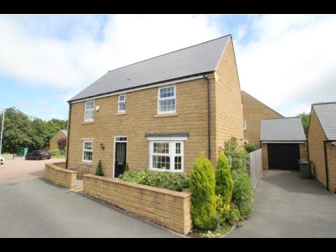 Oak View, Leeds, LS16 8FJ -  4 Bedroom detached house, furnished, available  11/09/2021