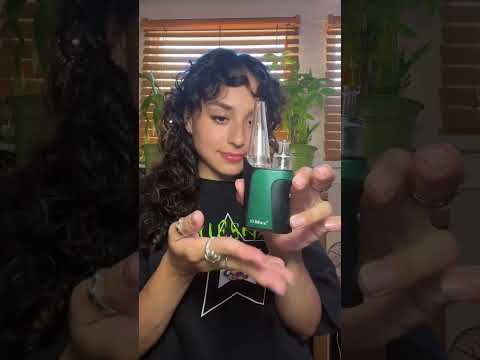 XMAX QOMO：Just the right size🌿💨    #xmax #xmaxvaporizer #qomo #xmaxcomo #fypシ #fyp