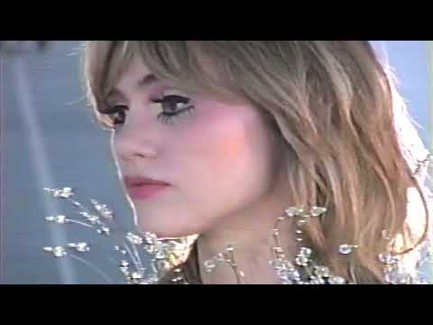 Suki Waterhouse - Could've Been A Star (Official Lyric Video)