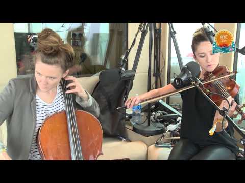 2fm - Sea Sessions 2013 - Maud in Cahoots Live