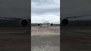 Download lagu Bising nya suara Engine pesawat Garuda Indonesia yang berbadan lebar #b777 #seputaraviasi mp3