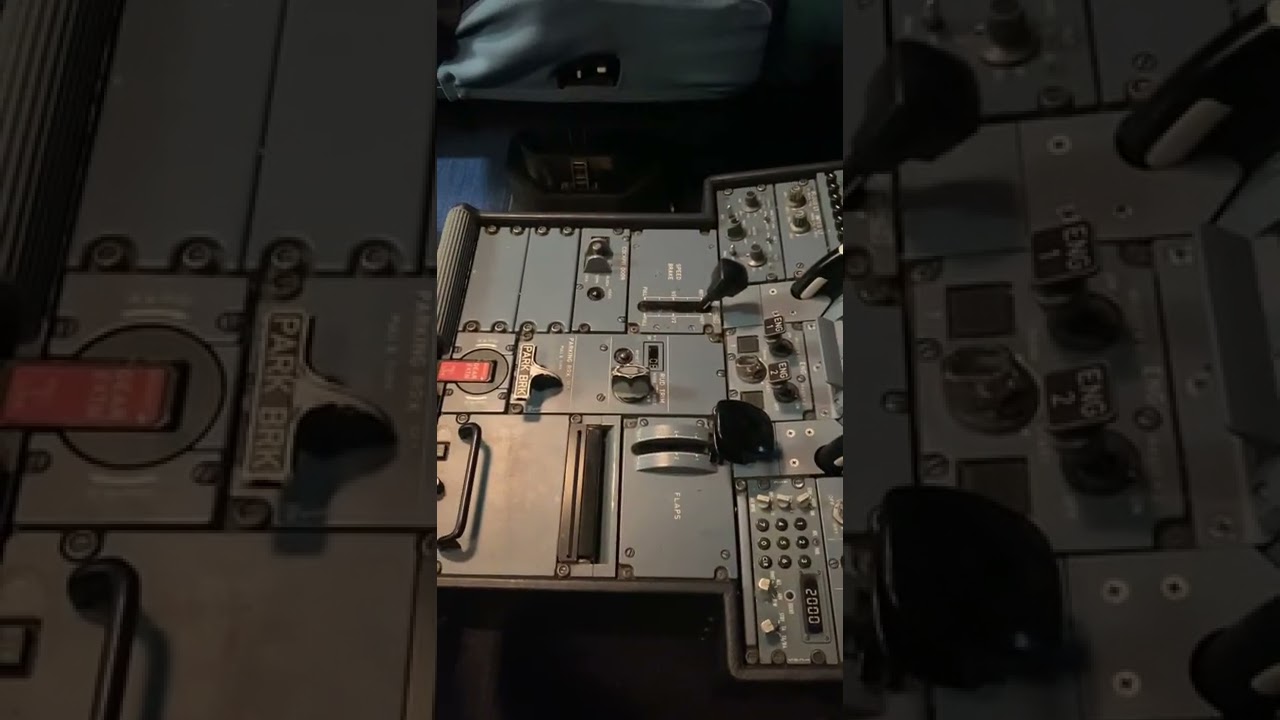 Airbus A320 CFDS interface