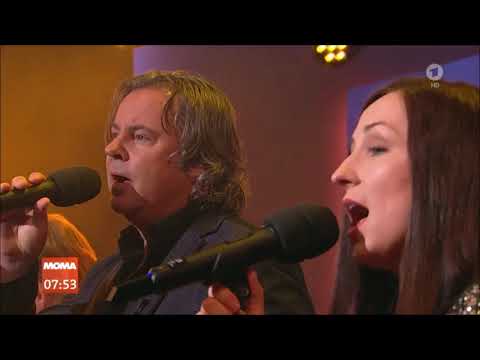 Runrig - Somewhere (with Julie Fowlis)