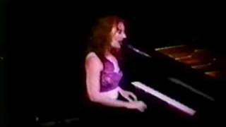 Tori Amos Happy Phantom (1996)