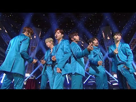 《POWERFUL》SHINHWA (신화) - Kiss Me Like That @인기가요 Inkigayo 20180916