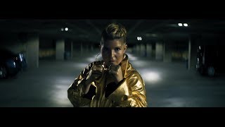 Daphne Willis - Hustle feat. Gizzle (Official Music Video)